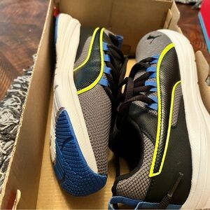 Puma Boy’s Black Gray Lime and Blue Sneakers Gym shoes New! Size 1, 2, 4.5